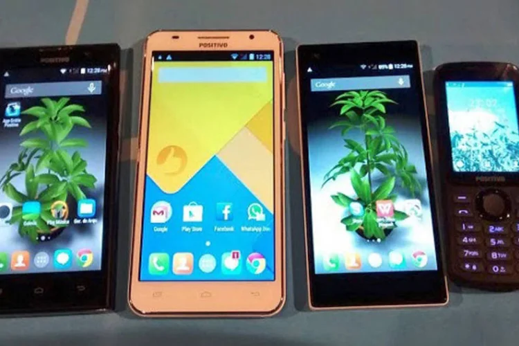 
	Smartphones da Positivo: o custo-benef&iacute;cio continua fundamental, mas hoje esse consumidor tamb&eacute;m j&aacute; se disp&otilde;e a gastar um pouco mais
 (Saulo Pereira Guimarães/EXAME.com)