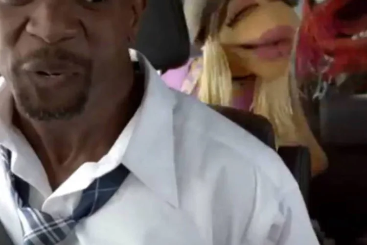 Os Muppets e Terry Crews estrelam comercial da Toyota: criado pela Saatchi & Saatchi de Los Angeles, a veiculação é uma parceria com a Disney (Reprodução/YouTube/Toyota USA)