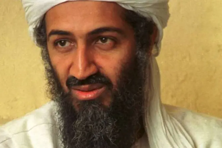 
	Osama bin Laden: os manifestantes pertencem &agrave; fac&ccedil;&atilde;o pr&oacute;-talib&atilde; do partido religioso Jamiat Ulema e Islam (JUI), liderado pelo mul&aacute; Ismatullah.
 (Getty Images)