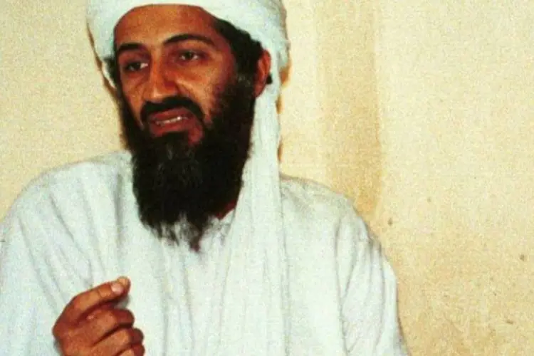 "Revelou-se recentemente que Osama bin Laden era professor convidado na Academia Militar do Paquistão, onde ensinava Terrorismo Global", diz uma das brincadeiras no país (Getty Images)