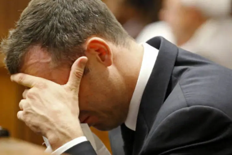 Oscar Pistorius: hoje é o quinto dia de julgamento do velocista paralímpico pelo assassinato de sua namorada (Schalk van Zuydam/Pool/Reuters)