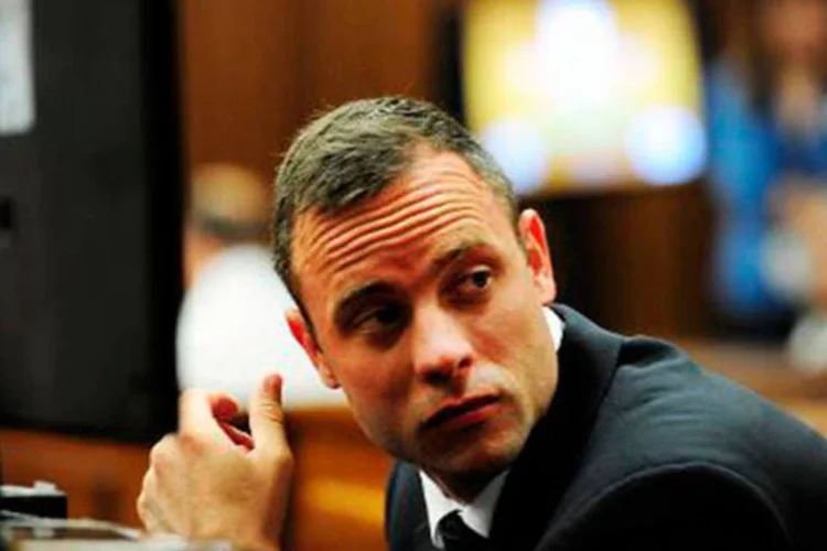 
	Oscar Pistorius: Pistorius passar&aacute; o resto da sua senten&ccedil;a em &quot;cust&oacute;dia supervisionada&quot;
 (Leon Sadiki/AFP)