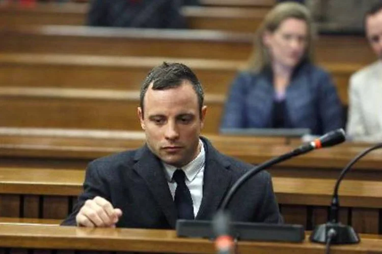 
	O atleta Oscar Pistorius: Pistorius &eacute; julgado pelo assassinato de sua namorada
 (Alon Skuy/AFP)