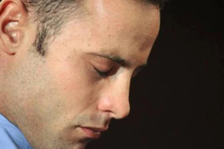 
	Oscar Pistorius: ele &eacute; acusado do assassinato de sua namorada, a modelo Reeva Steenkamp, na madrugada do dia 14 de fevereiro
 (AFP)