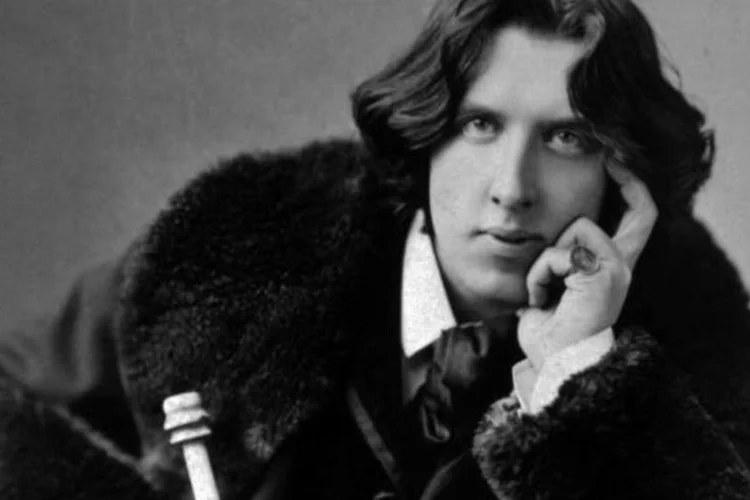 Oscar Wilde: autor presenteou um amigo com um anel de ouro, cujo paradeiro era desconhecido até agora (Napoleon Sarony/Wikimedia Commons/Wikimedia Commons)