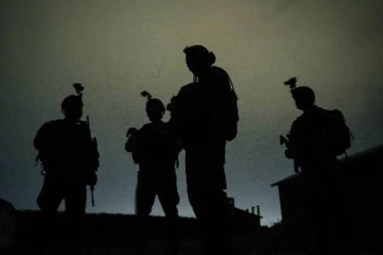 
	Soldados da Otan: objetivo &eacute; garantir a seguran&ccedil;a de Kiev
 (Brendan Smialowski/AFP)