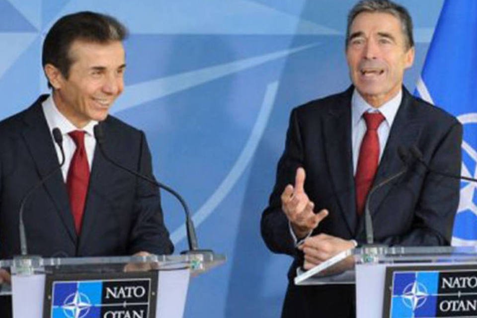 Secretário-geral da Otan expressa confiança no general Allen