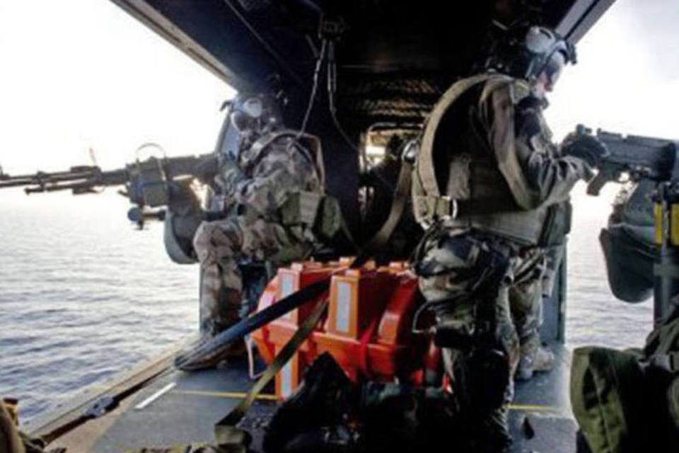 Após sete meses, Otan encerra sua missão na Líbia