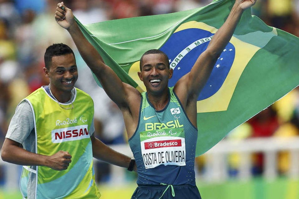 Ricardo de Oliveira tem 1º ouro do Brasil nas Paralimpíadas