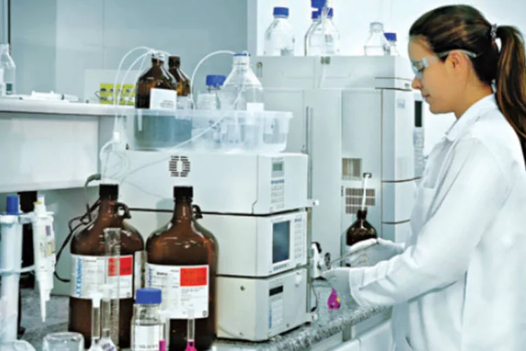 
	Laborat&oacute;rio do Grupo Ouro Fino: companhia apresentou receita l&iacute;quida de R$ 432,2 milh&otilde;es em 2014, o que corresponde um crescimento de 12,6%
 (Divulgação)