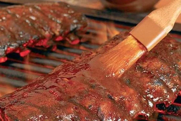 
	&#39;Ribs on the barbie&#39;, tradicional prato do Outback
 (Reprodução/Outback)