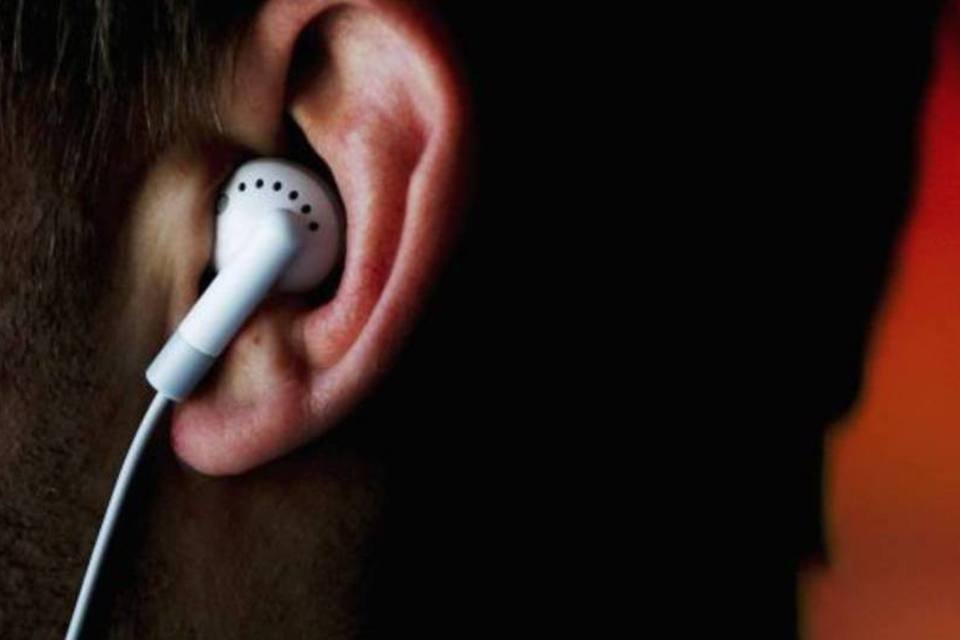 8 fones de ouvido confortáveis e com bom som