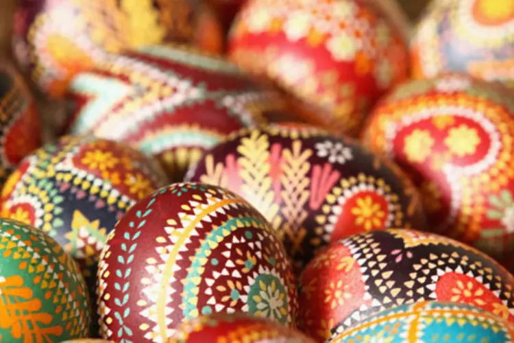 
	Ovos de P&aacute;scoa decorados: Com R$ 40 milh&otilde;res &eacute; poss&iacute;vel obter um rendimento mensal de R$ 200 mil na poupan&ccedil;a
 (Getty Images)
