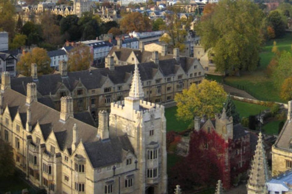 "Guardian" acusa Oxford de racismo na seleção de estudantes