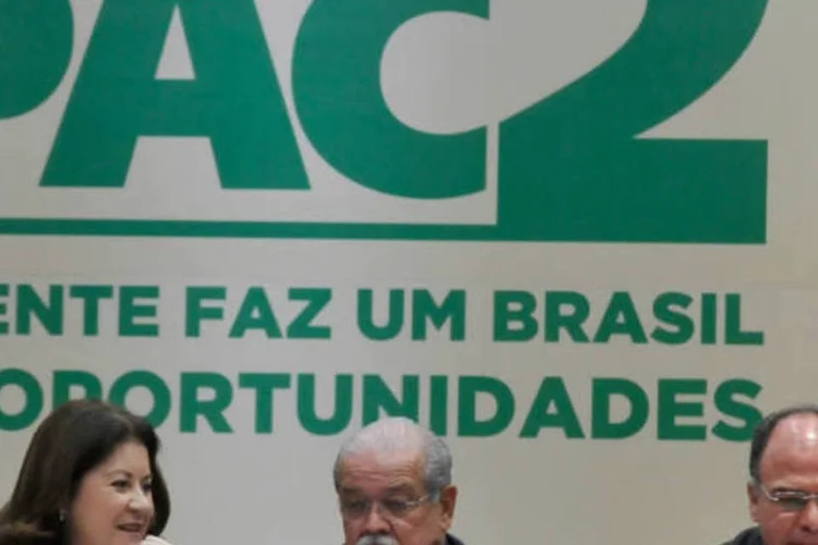 
	A ministra do Planejamento disse que foram preservados integralmente recursos dos programas de Acelera&ccedil;&atilde;o do Crescimento (PAC) e Minha casa, Minha Vida e para as principais despesas com sa&uacute;de, educa&ccedil;&atilde;o e o Programa Brasil sem Mis&eacute;ria
 (Antonio Cruz/ABr)