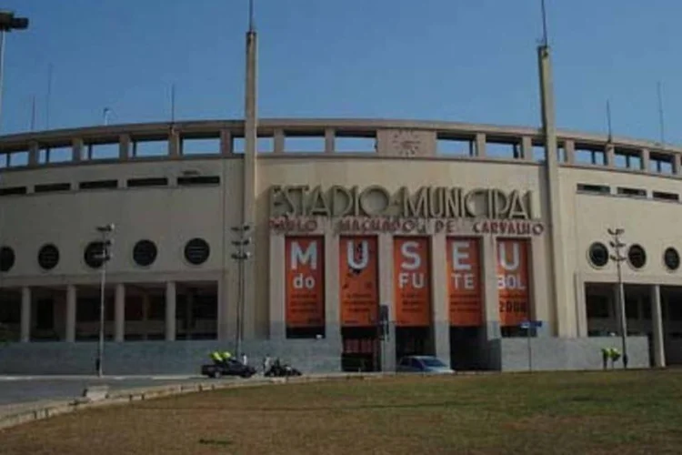 Prefeitura diz que não dará nenhum centavo dos aproximados 500 milhões necessários para reformar o estádio (.)