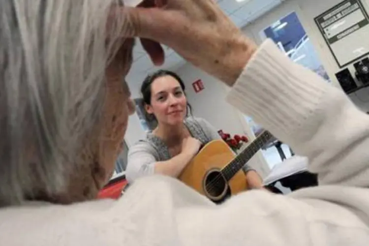 
	Paciente com Alzheimer: estudo sugere a possibilidade que o receptor GPR3 permita oferecer uma resposta farmacol&oacute;gica ao Alzheimer
 (Jean-Francois Monier/AFP)