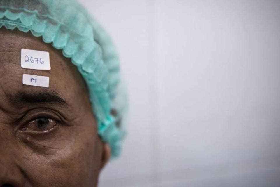 Pacientes ficam cegos após infecção em cirurgia de catarata