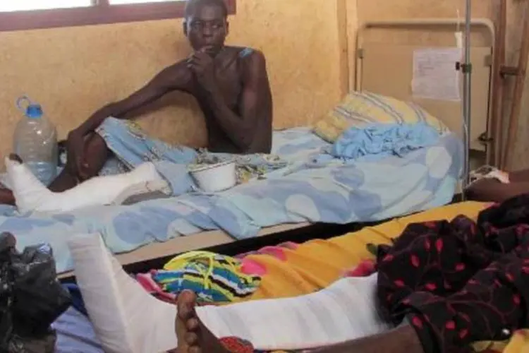 Pacientes tratados em hospital de Bangui, na República Centro-Africana: MSF Holanda confirmou a morte de três colaboradores (Pacome Pabamdji/AFP)