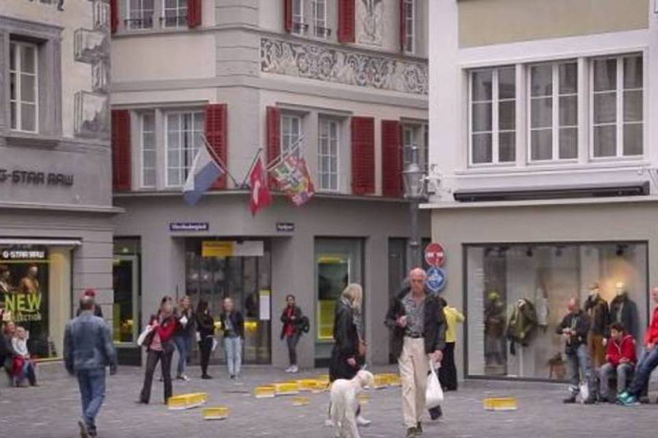 "Pacotes ambulantes" surpreendem pedestres na Suíça