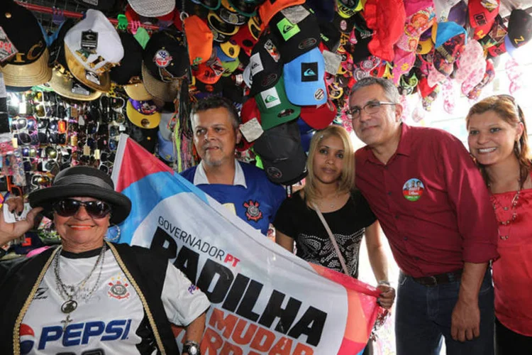 Alexandre Padilha faz caminhada em São Miguel Paulista, na zona leste de São Paulo (Paulo Pinto/Analítica/Divulgação via Fotos Públicas)