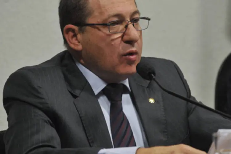 Luiz Antônio Pagot presta depoimento na CPMI do Cachoeira: Pagot disse que não dava “vida boa” a empresas com contrato com o Dnit (Antonio Cruz/ABr)