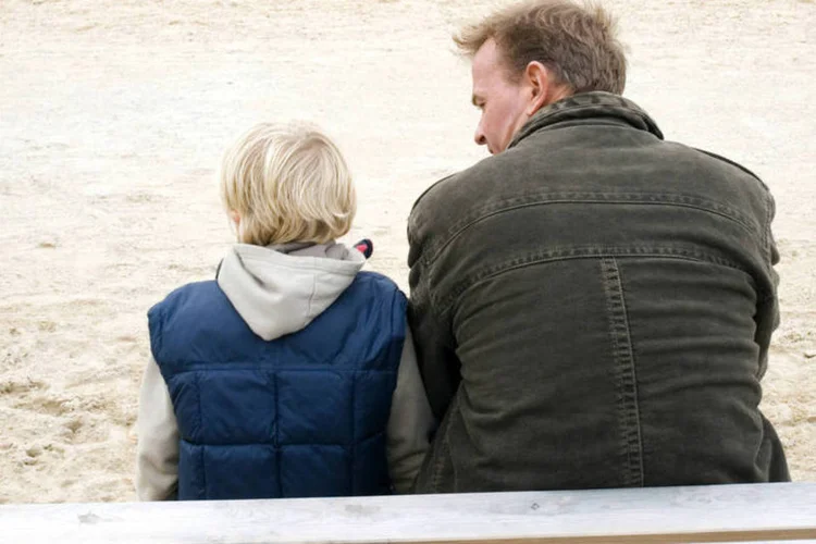 
	Pai e filho: Segundo advogado, valor da pens&atilde;o &eacute; fixado de acordo com a situa&ccedil;&atilde;o financeira de cada fam&iacute;lia
 (ThinkStock/Andrew Lever)