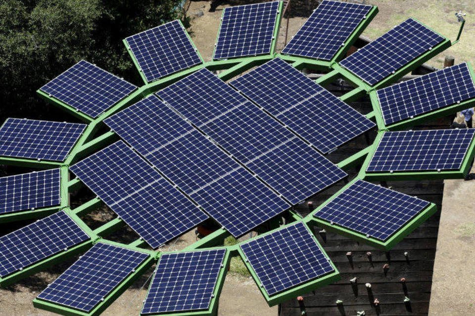 James Cameron cria painéis solares e deixa em código aberto