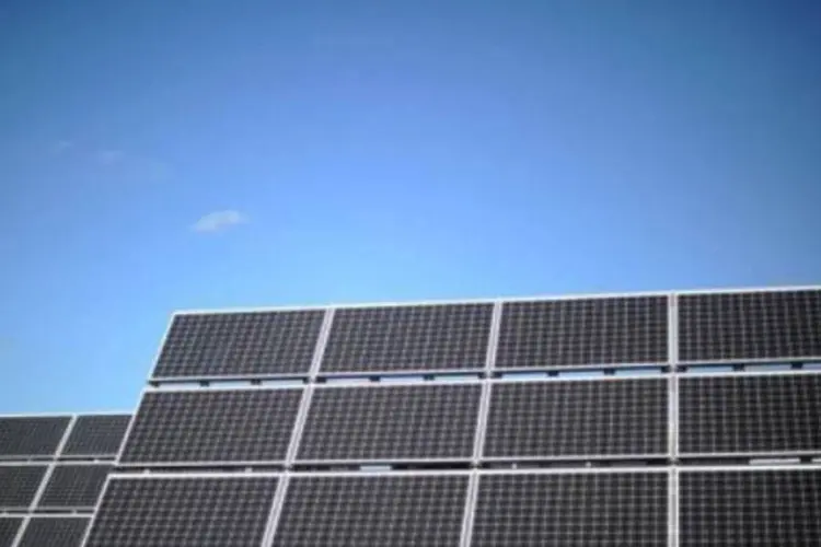 Painéis fotovoltaicos: uma das opções para a produção de energia solar (AFP /Vasileios Filis)