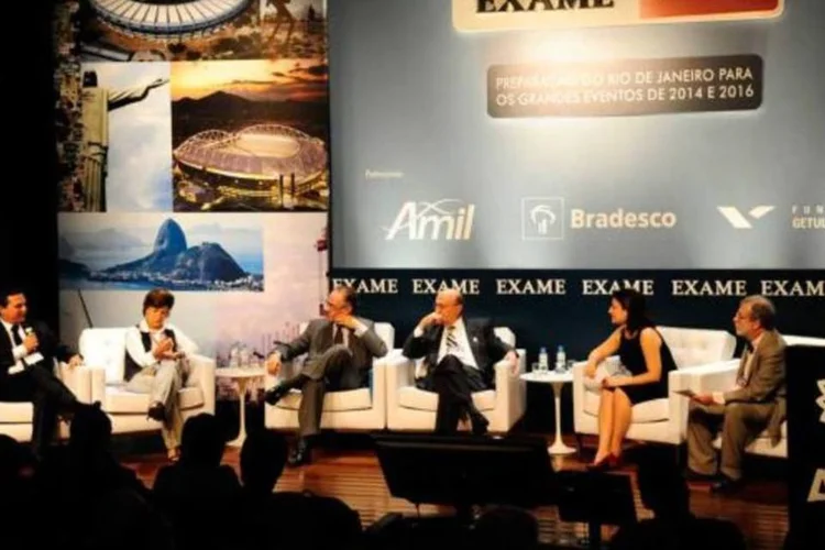 Fichtner, Maria Silvia, Nuzman, Meirelles e os jornalistas Roberta Paduan e George Vidor (Márcio Irala)