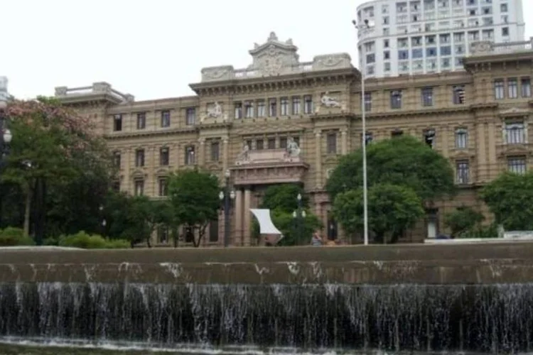 Palácio da Justiça, em São Paulo: concurso da Vunesp pra juiz será em cinco etapas (Wikimedia Commons)