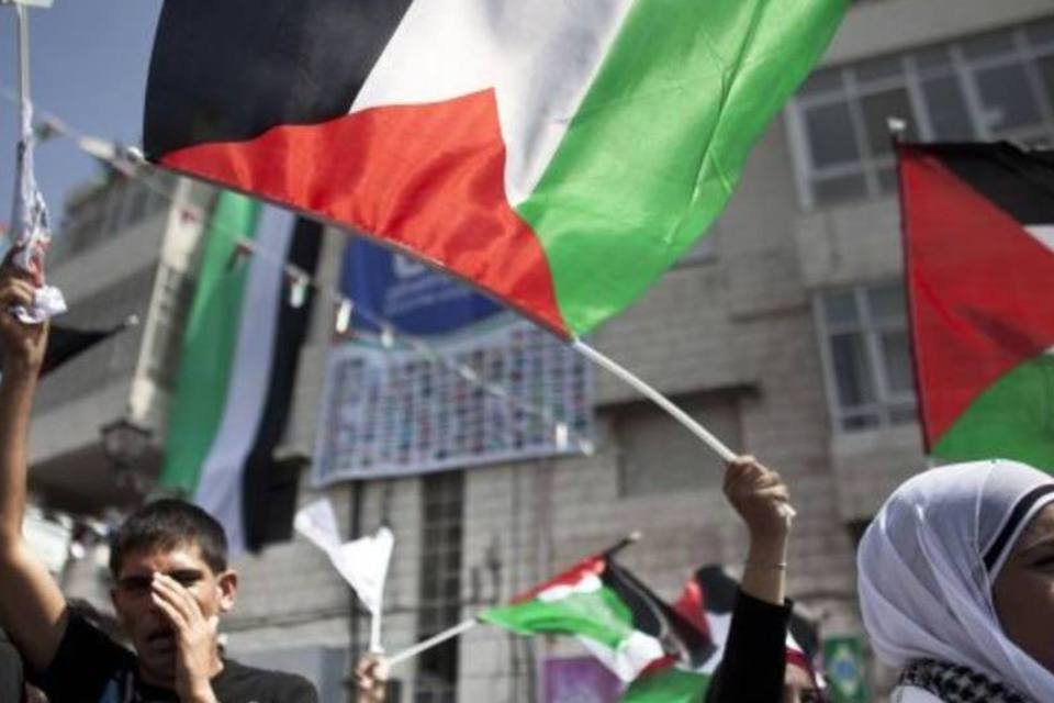 Palestinos comemoram libertação de compatriotas em Gaza e Cisjordânia