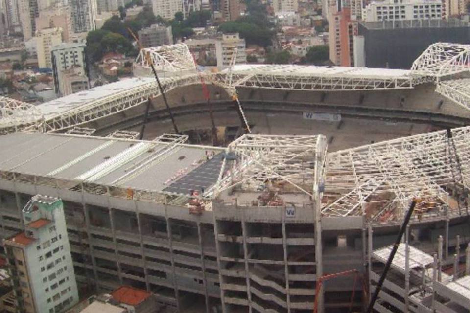 Palmeiras "ajuda" a atrasar mais a obra da nova arena