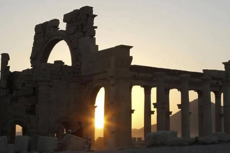 
	Cidade hist&oacute;rica de Palmira, no deserto da S&iacute;ria, foi tomada pelo Estado Isl&acirc;mico
 (REUTERS/Khaled al-Hariri)