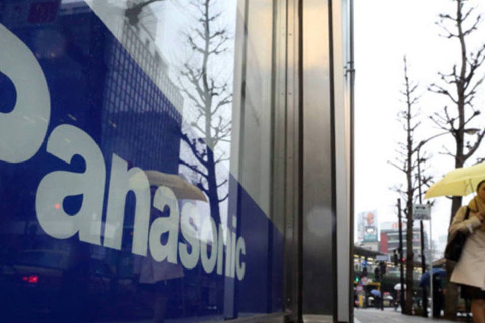 
	Logo da Panasonic: a Panasonic disse que agora espera vendas de 8,8 trilh&otilde;es de ienes
 (Tomohiro Ohsumi/Bloomberg)