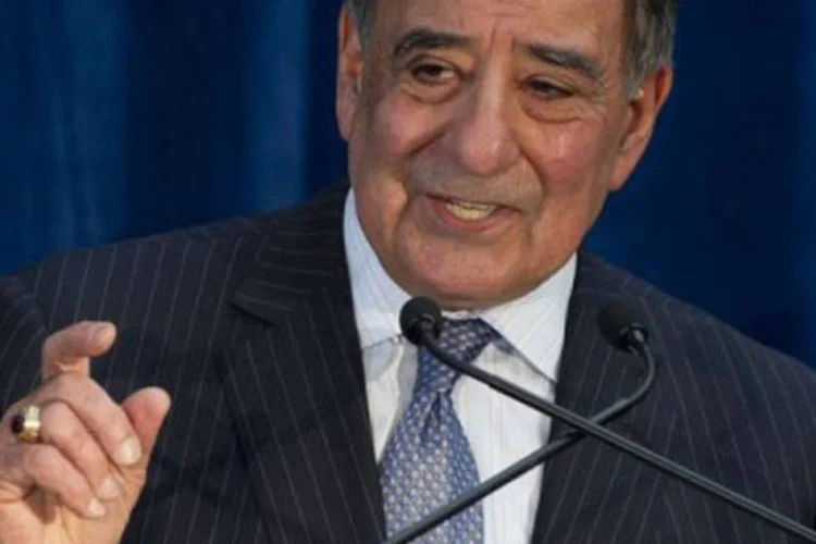 
	O secret&aacute;rio de Defesa dos Estados Unidos, Leon Panetta: ataque e sequestro no campo de g&aacute;s do sudoeste da Arg&eacute;lia terminou com a morte de 38 civis e 29 terroristas
 (Saul Loeb/AFP)