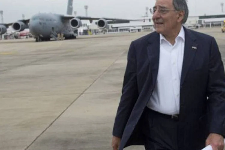 
	O secret&aacute;rio de Defesa dos Estados Unidos, Leon Panetta: a for&ccedil;a militar n&atilde;o ser&aacute; suficiente para acabar com a amea&ccedil;a do grupo terrorista, avaliou
 (Saul Loeb/AFP)