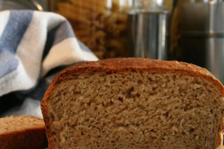 Pão integral: algumas pessoas podem funcionar melhor comendo os pães convencionais do que suas alternativas mais naturebas (Bev Lloyd-Roberts / Stock Xchng/Thinkstock)