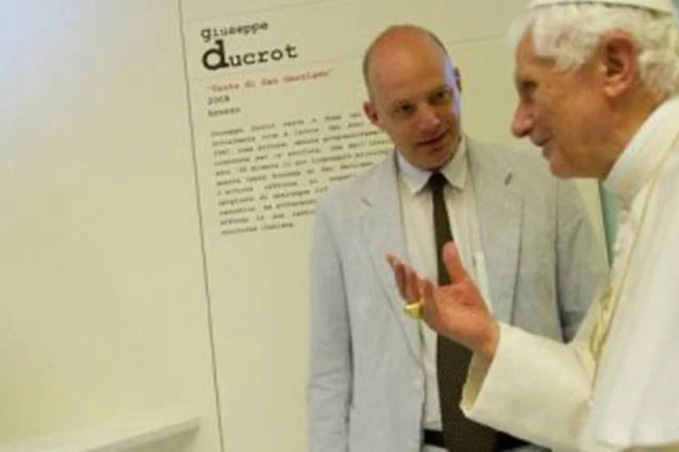Papa Bento XVI em exposição de arte: maioria dos artistas é da Europa (AFP)