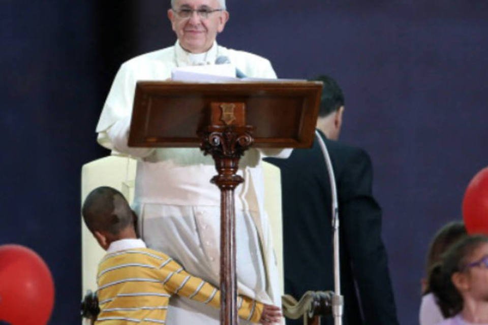 Vaticano está preocupado com "momento de crise" da família