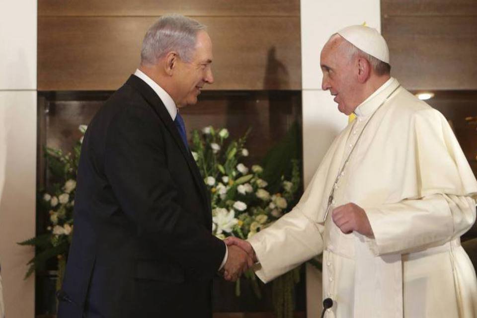 Papa e premiê de Israel discordam sobre língua de Jesus
