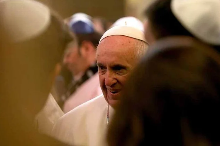 
	Papa Francisco: o bispo fez refer&ecirc;ncia &agrave; pol&ecirc;mica entre o episcopado polon&ecirc;s e a confer&ecirc;ncia europeia por um artigo publicado pela &uacute;ltima
 (Franco Origlia/Getty Images)