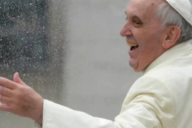 
	O papa Francisco: a &quot;argentinidade&quot; do papa n&atilde;o se restringe &agrave; ren&uacute;ncia ao passaporte italiano
 (Andreas Solaro/AFP)