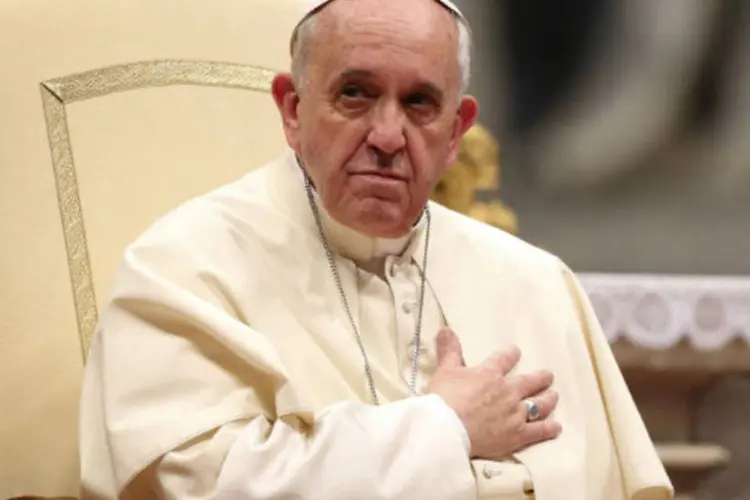 
	Papa Francisco: &quot;Garanto que a sua vida n&atilde;o &eacute; indiferente para mim, e farei o que puder no que me pe&ccedil;a&quot;, disse o pont&iacute;fice ao condenado
 (Alessandro Bianchi/Reuters)