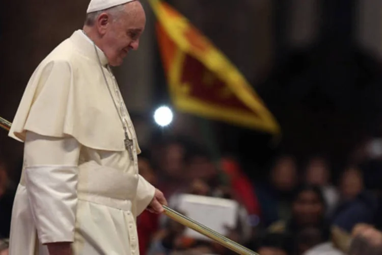 Papa Francisco no final da sua audiência semanal de quarta-feira na Basílica de São Pedro, no Vaticano (Alessandro Bianchi/Reuters)