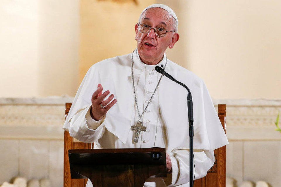 Aprovação de papa no Twitter piora após encontro com tabeliã