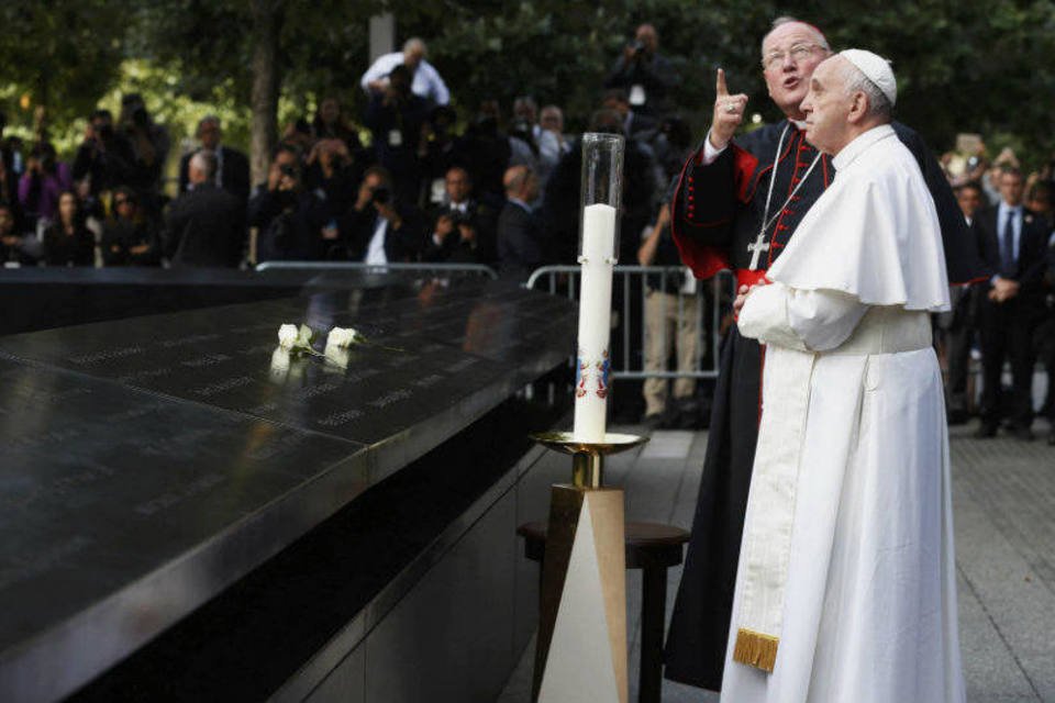 Milhares de pessoas fazem fila para ver o papa em Nova York