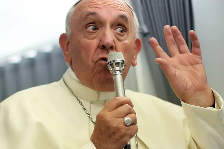 
	Papa Francisco: &quot;Eu nunca tive tantos amigos entre aspas como agora. Todos s&atilde;o amigos do papa. A amizade &eacute; algo muito sagrado&quot;
 (Alessandro Bianchi/Reuters)