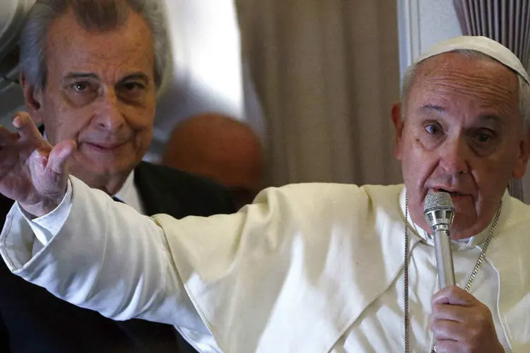 
	Francisco: &ldquo;Rezo pelas v&iacute;timas, pelos feridos e por todos os que sofrem devido a esta calamidade&quot;, disse o papa
 (Stefano Rellandini/Reuters)