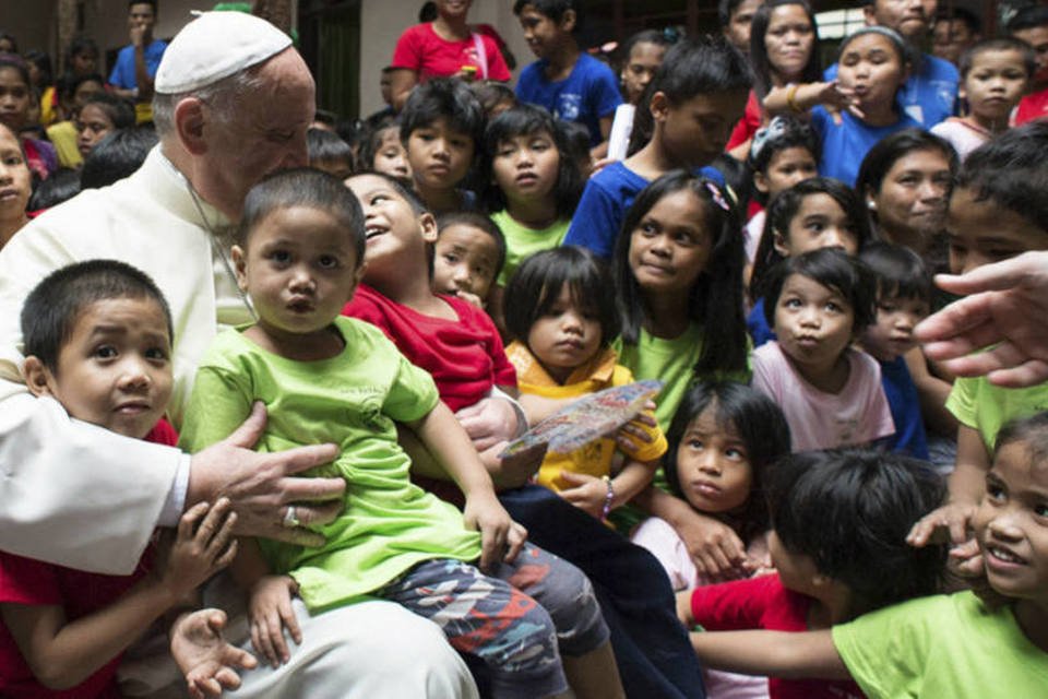 Papa prega sobre corrupção e justiça social nas Filipinas